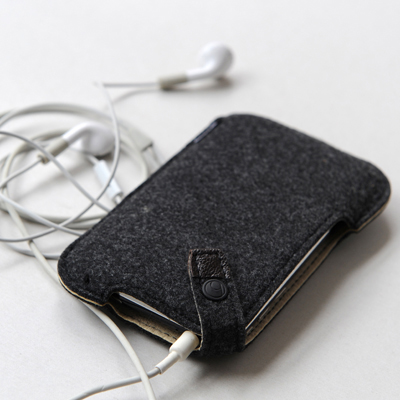 Buzzhouse_iphone_blackberry_Black