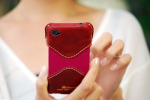 Roberu_Iphonecase_Red_Girl