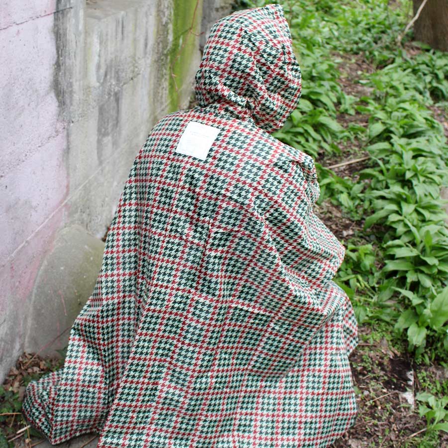 DankeDesign_RainCape_HoundsTooth_1