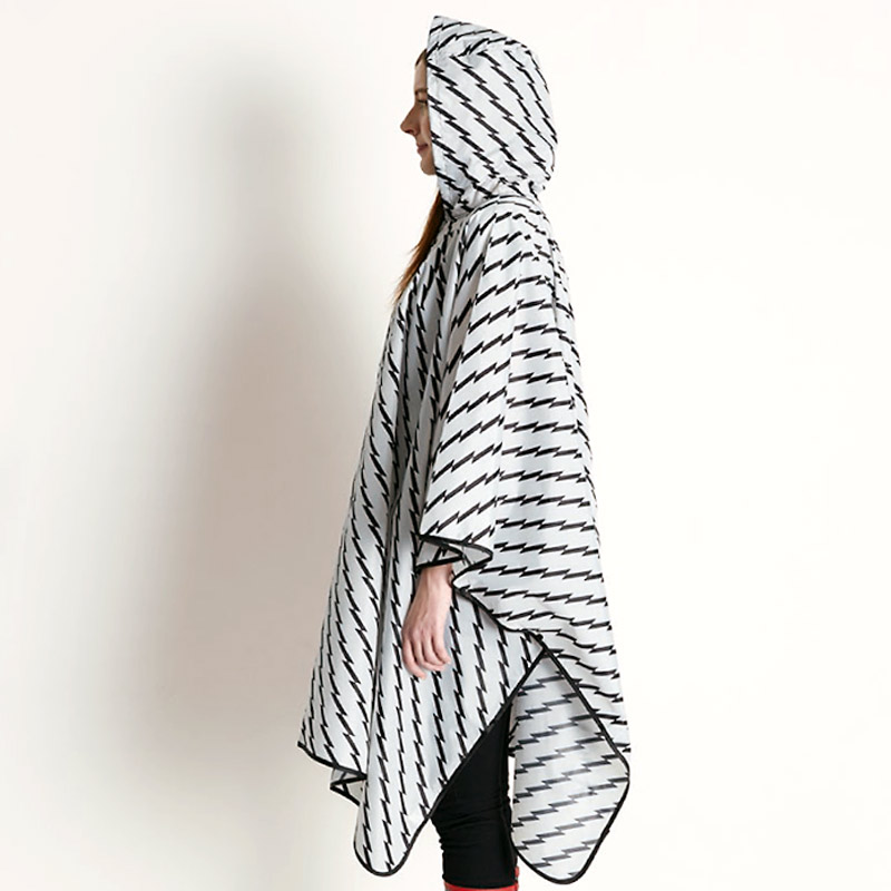 dankedesign_raincape_zigzag