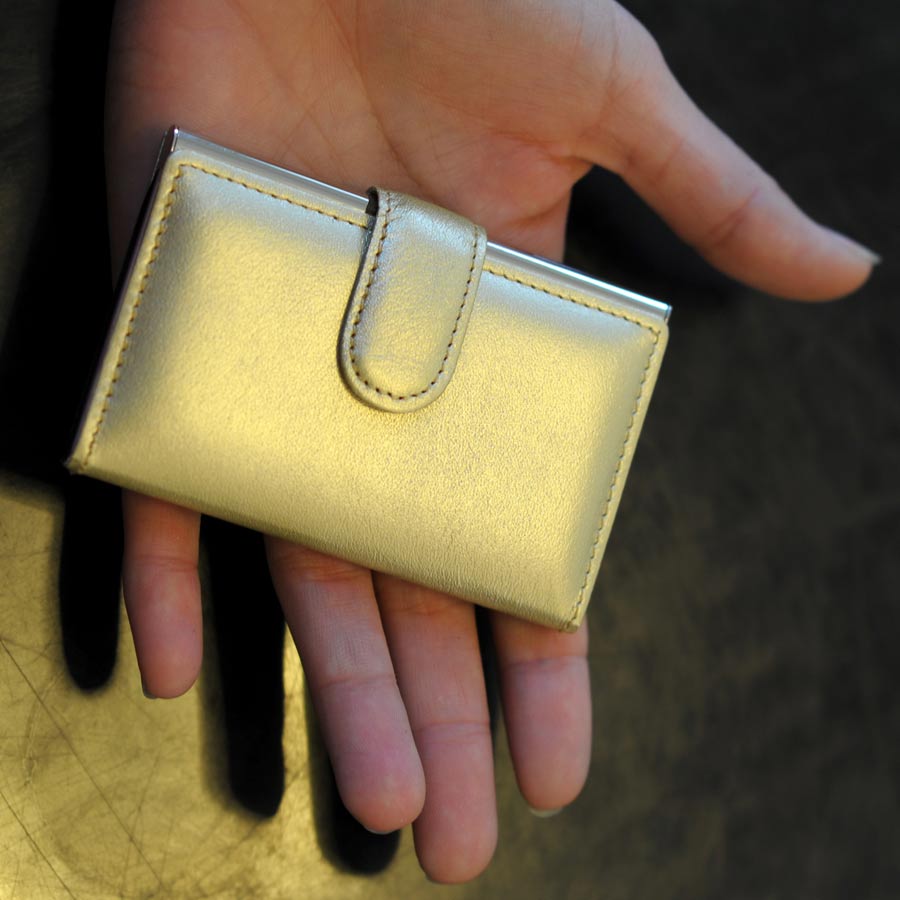 TsubotaPearl_Cardcase_arezzo_02