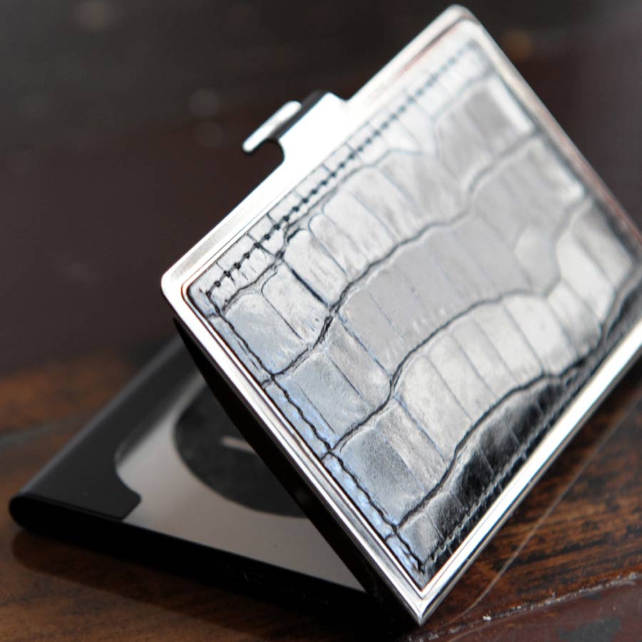 TsubotaPearl_Cardcase_leather_black_aligator_02