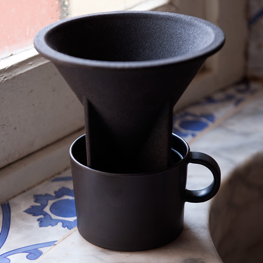 Arita_2016_Porcelain_BigGame_BG004_2