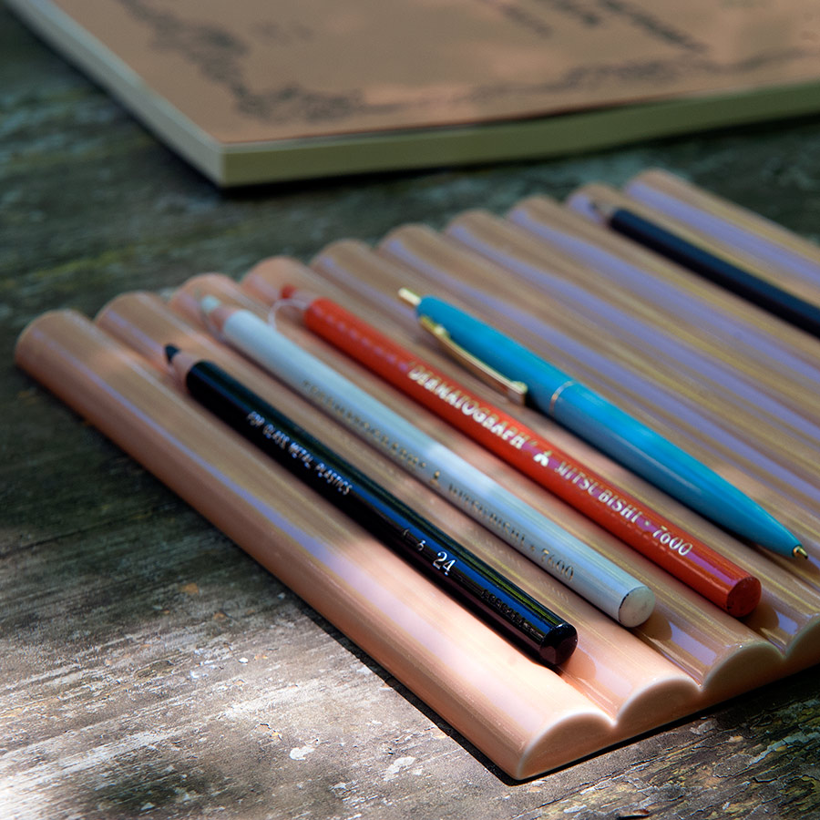 Arita_2016_Porcelain_TomasAlonso_Tray_beige_3