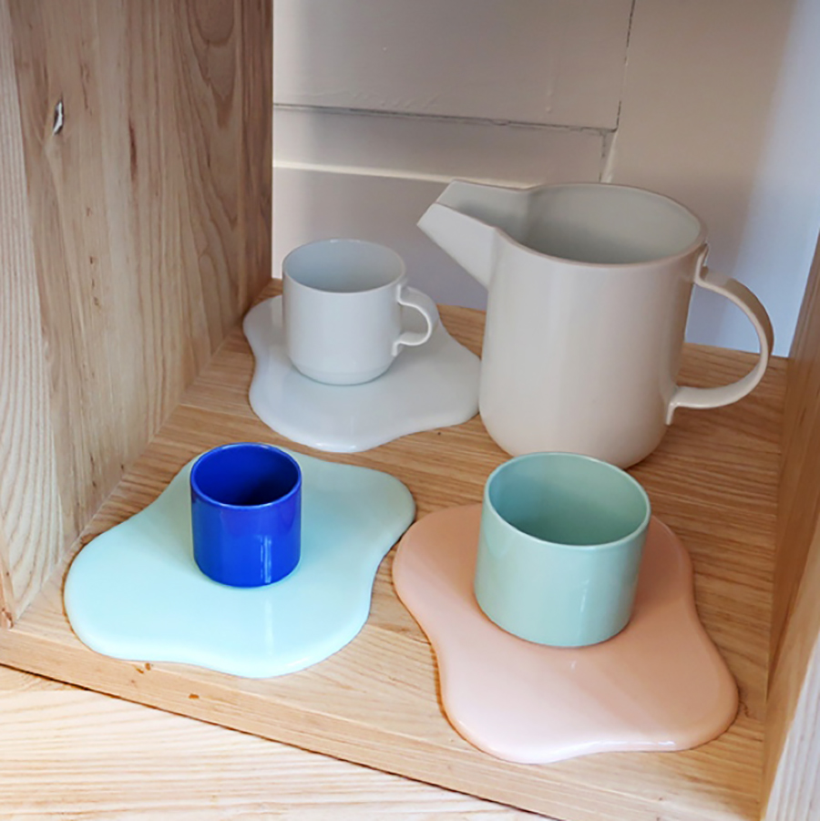 Arita_2016_Porcelain_TAF-Tray_Pitcher_Mix_Alonso