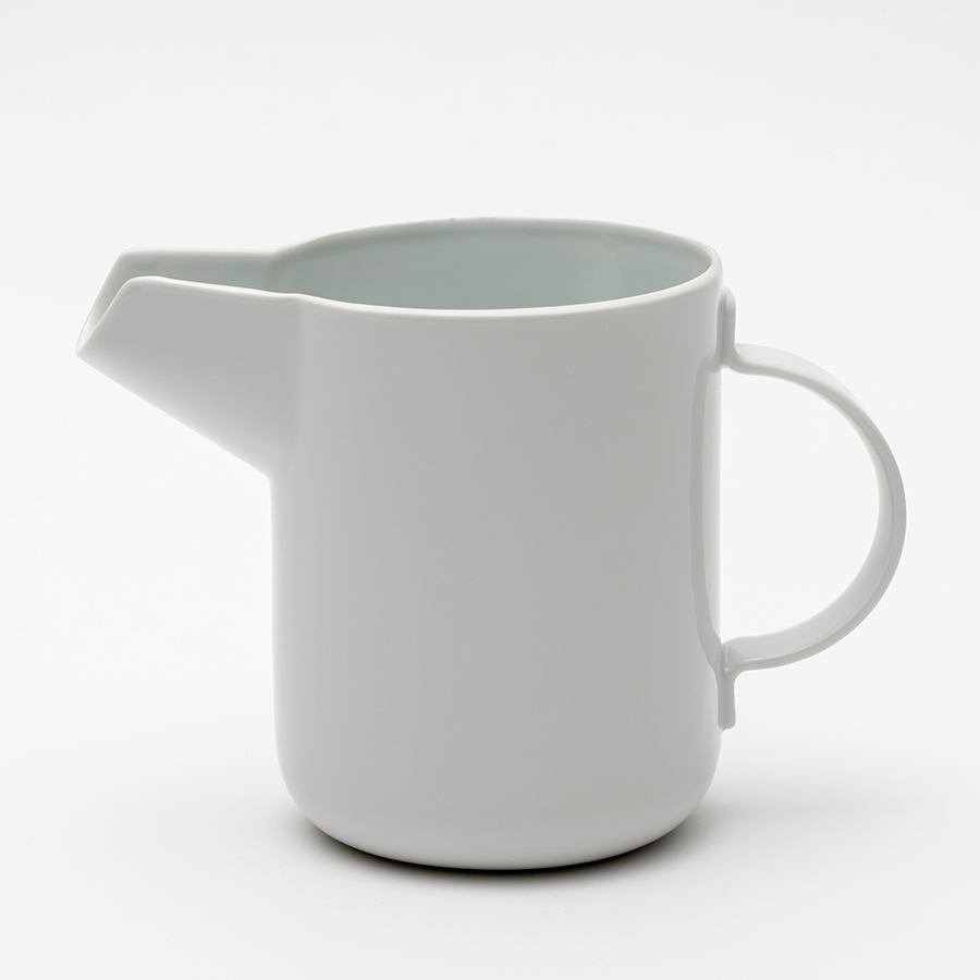 Arita_2016_Porcelain_TAF_Pitcher_white_2