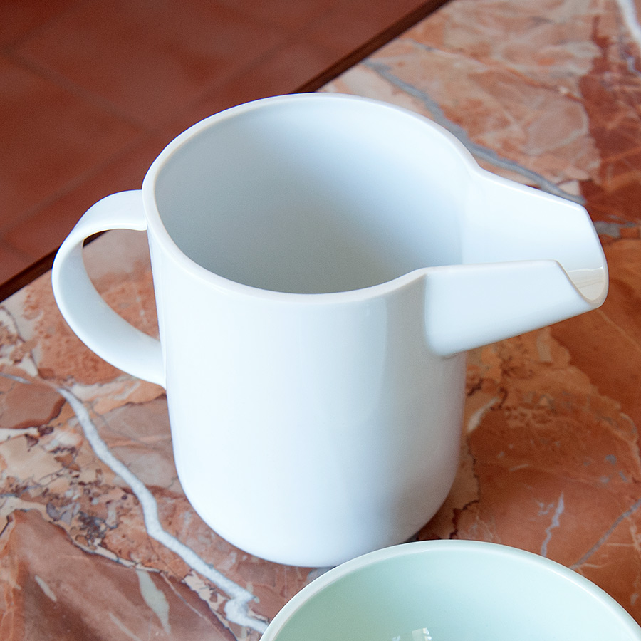 Arita_2016_Porcelain_TAF_Pitcher_white_3