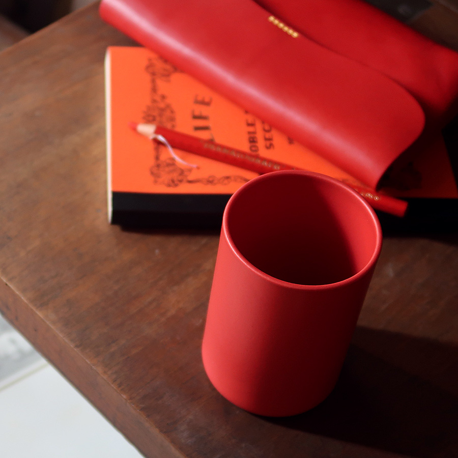 Arita_2016_Porcelain_ShigekiFujishiro_Cup_red_2