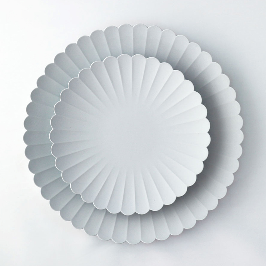 Arita_1616_Porcelain_Teruhiro_Yanagihara_PalacePlate_1