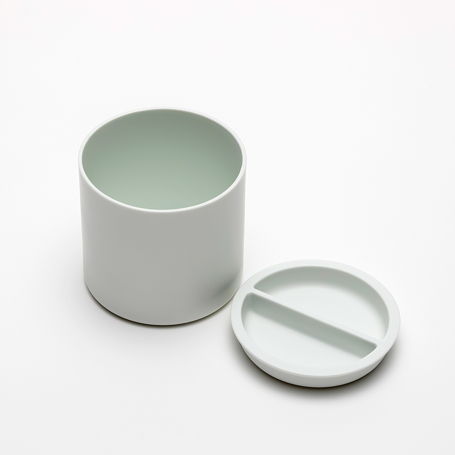 Arita_2016_Porcelain_ShigekiFujishiro_ContainerS_white_4