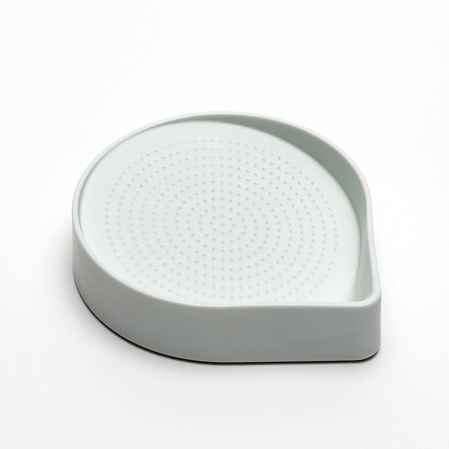 Arita_2016_Porcelain_ShigekiFujishiro_Grater_white_1