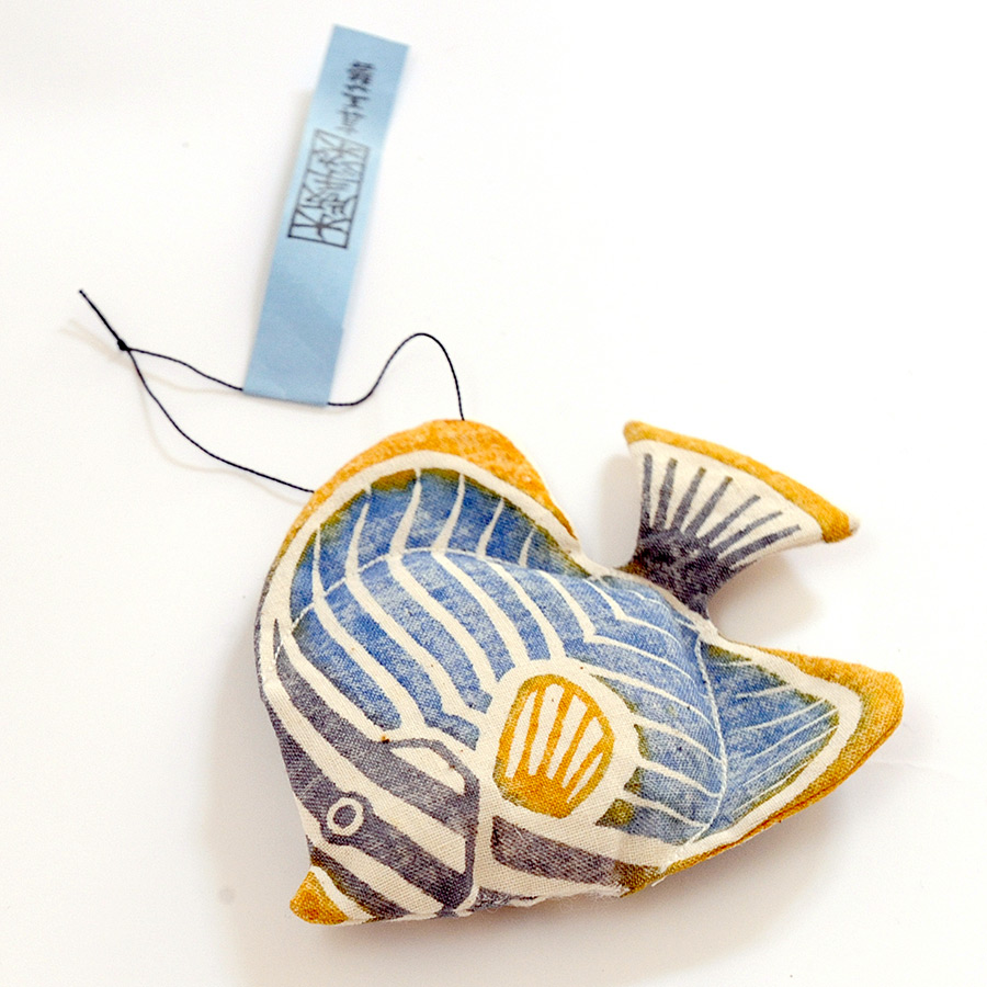 Shinkougei_Okinawa-Fish_blue_1