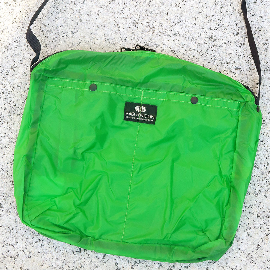 BAGnNOUN_Camp_Pochette_green_1