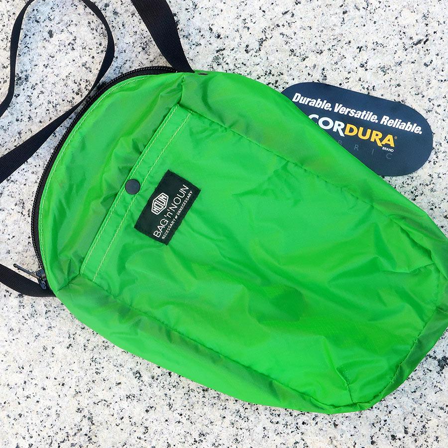 BAGnNOUN_Camp_Pochette_half_green_1