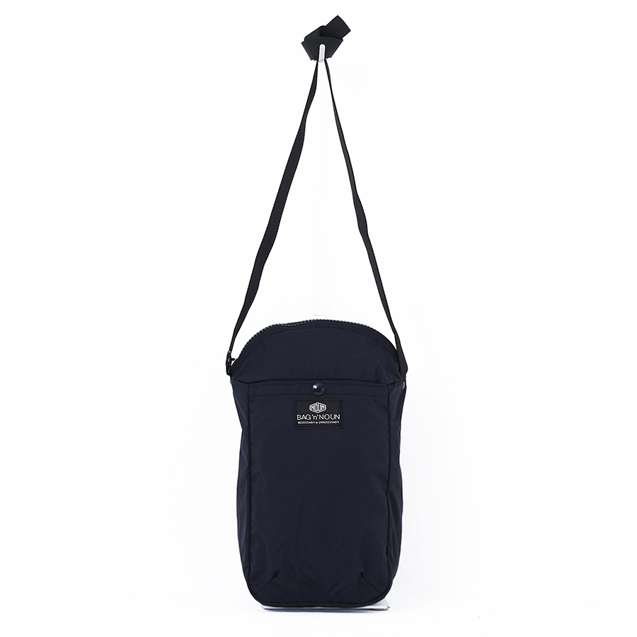 BagnNoun_Mat_Pochette_half_navy_1