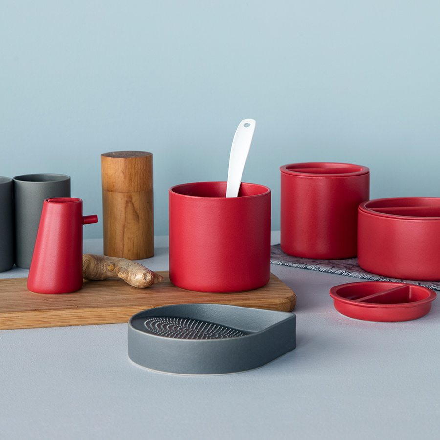 Arita_2016_Porcelain_Shigeki_Fujishiro_Mix_2