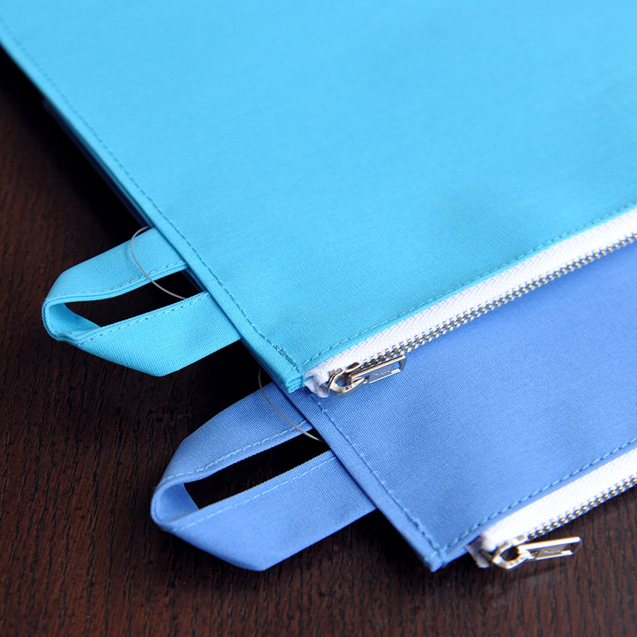 Fourrof_Pouch_L_lightblue+blue_1