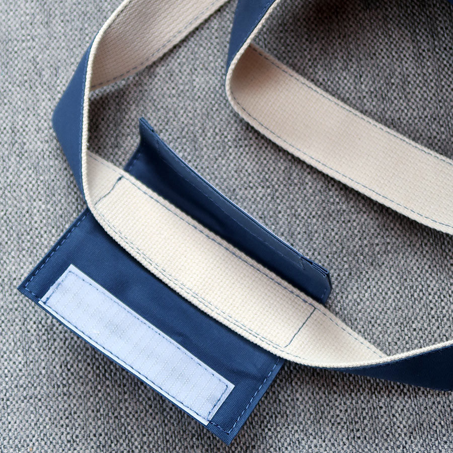 Fourruof_Boston-Bag_navy_5