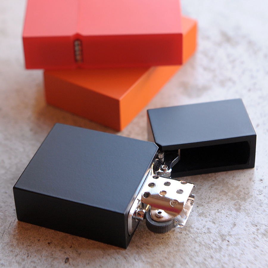 TsubotaPearl_HardEdge_Lighter_black_1