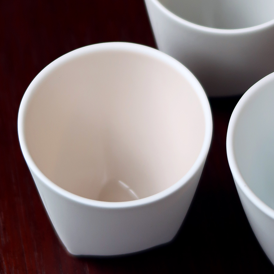 Arita_2016_Porcelain_ChristianHaas_Expressocup_pink_1