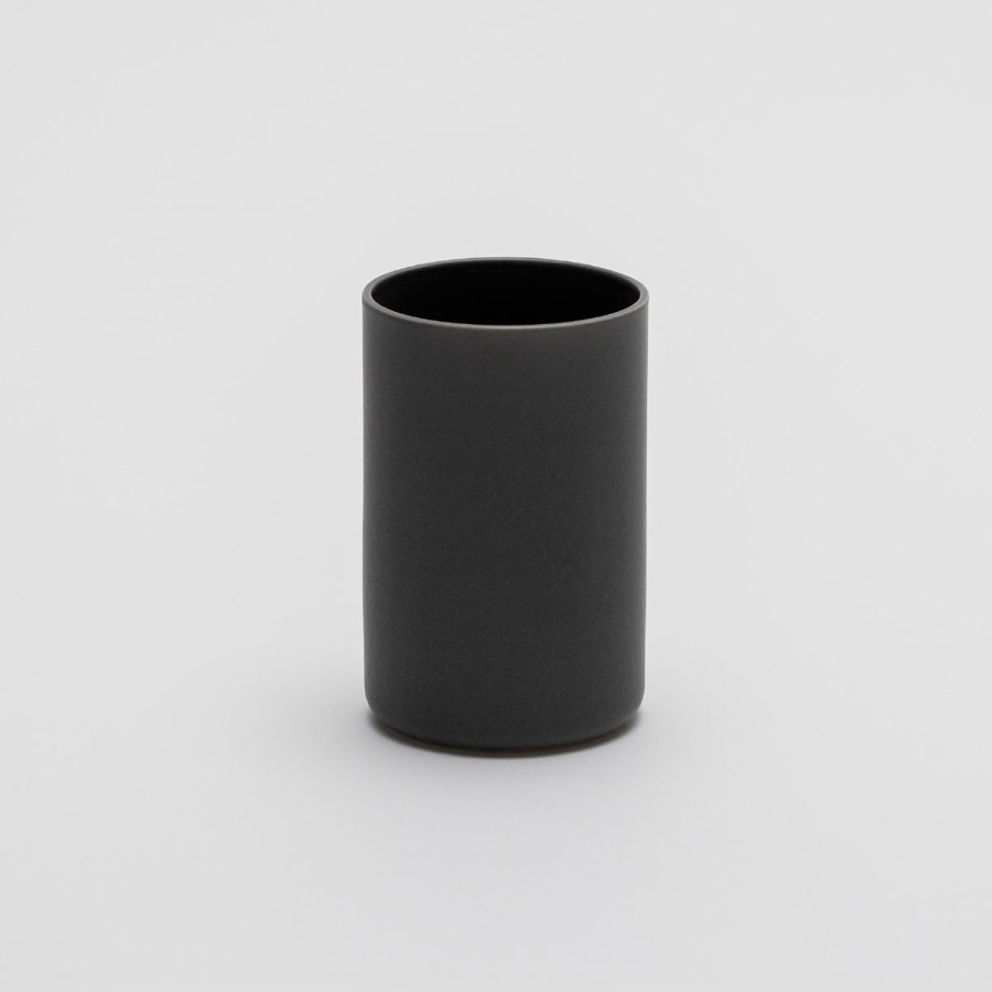 Arita_2016_Porcelain_ShigekiFujishiro_Cup_Grey