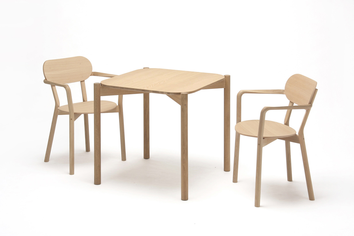 KNS_Castor_Armchair_Plus